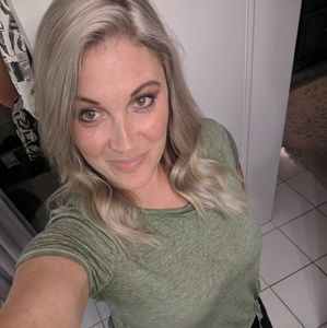 Meet your Posher, Nikki